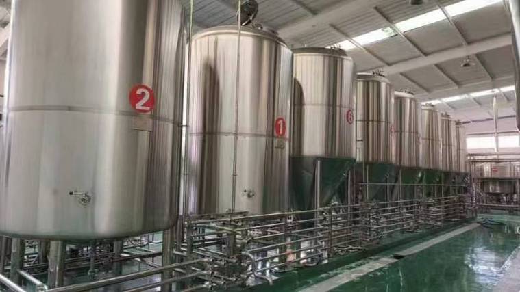 富民日产10吨精酿啤酒设备多少钱？2026年全套报价帮你算明白